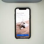 iPhone displaying Welcome to Oculus